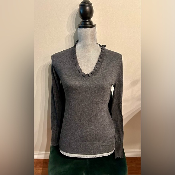 Jacob ruffle v neck knit sweater in soft charcoal grey XS - Picture 1 of 6